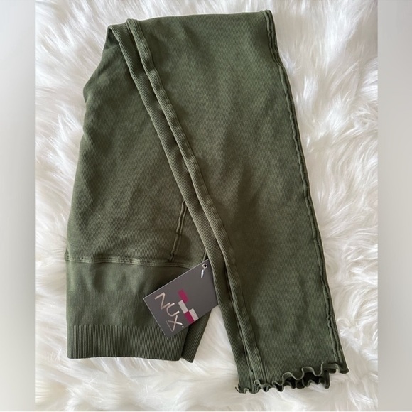NWT NUX For the Frill High Rise Ribbed 7/8 Leggings Green Size M/L - Picture 3 of 16